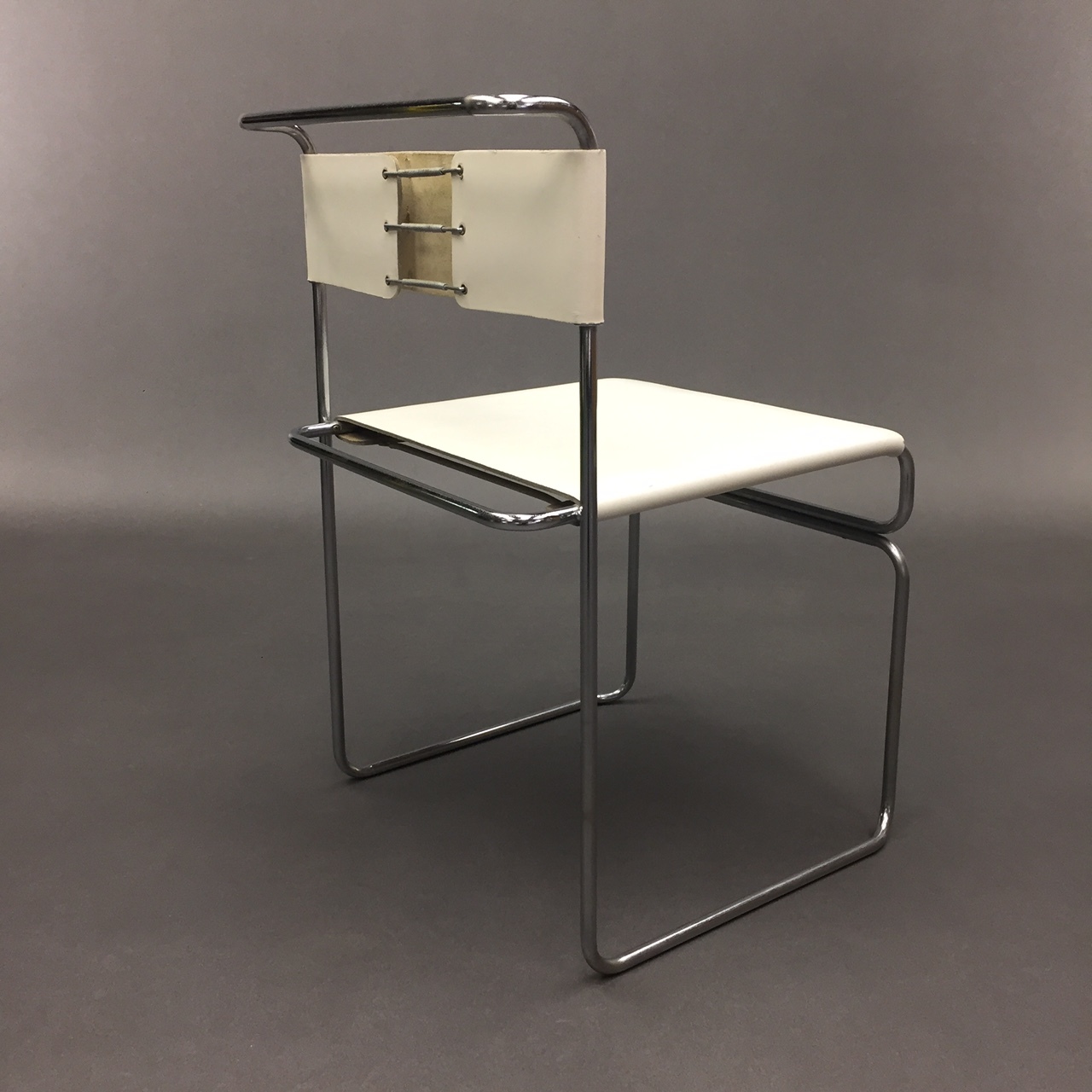 Chaise cuir blanc Bauhaus Breuer Marcel Linea Due