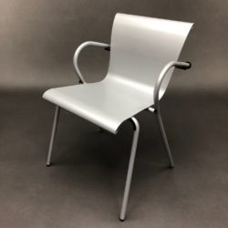 Fauteuil 03 03 Vico Magistretti pour Thonet