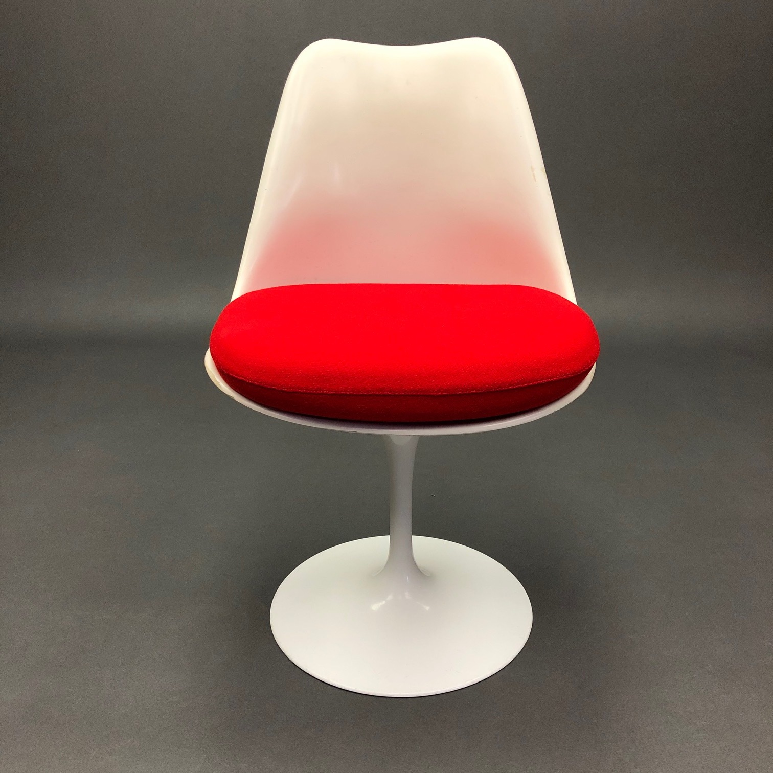 Lot de 4 Chaises Tulipe pivotante Eero Saarinen Knoll Lot de 4 Chaises Tulipe pivotante Eero Saarinen Knoll