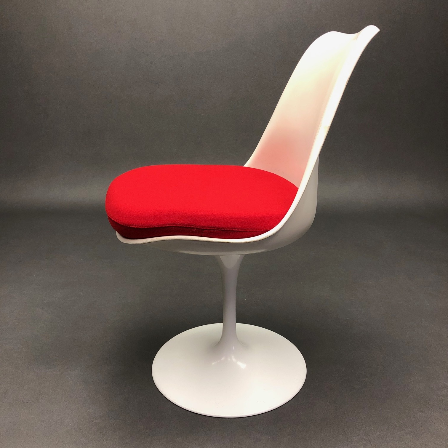 Lot de 4 Chaises Tulipe pivotante Eero Saarinen Knoll Lot de 4 Chaises Tulipe pivotante Eero Saarinen Knoll