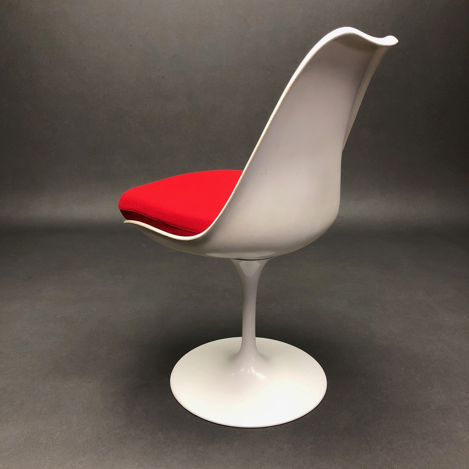Lot de 4 Chaises Tulipe pivotante Eero Saarinen Knoll Lot de 4 Chaises Tulipe pivotante Eero Saarinen Knoll