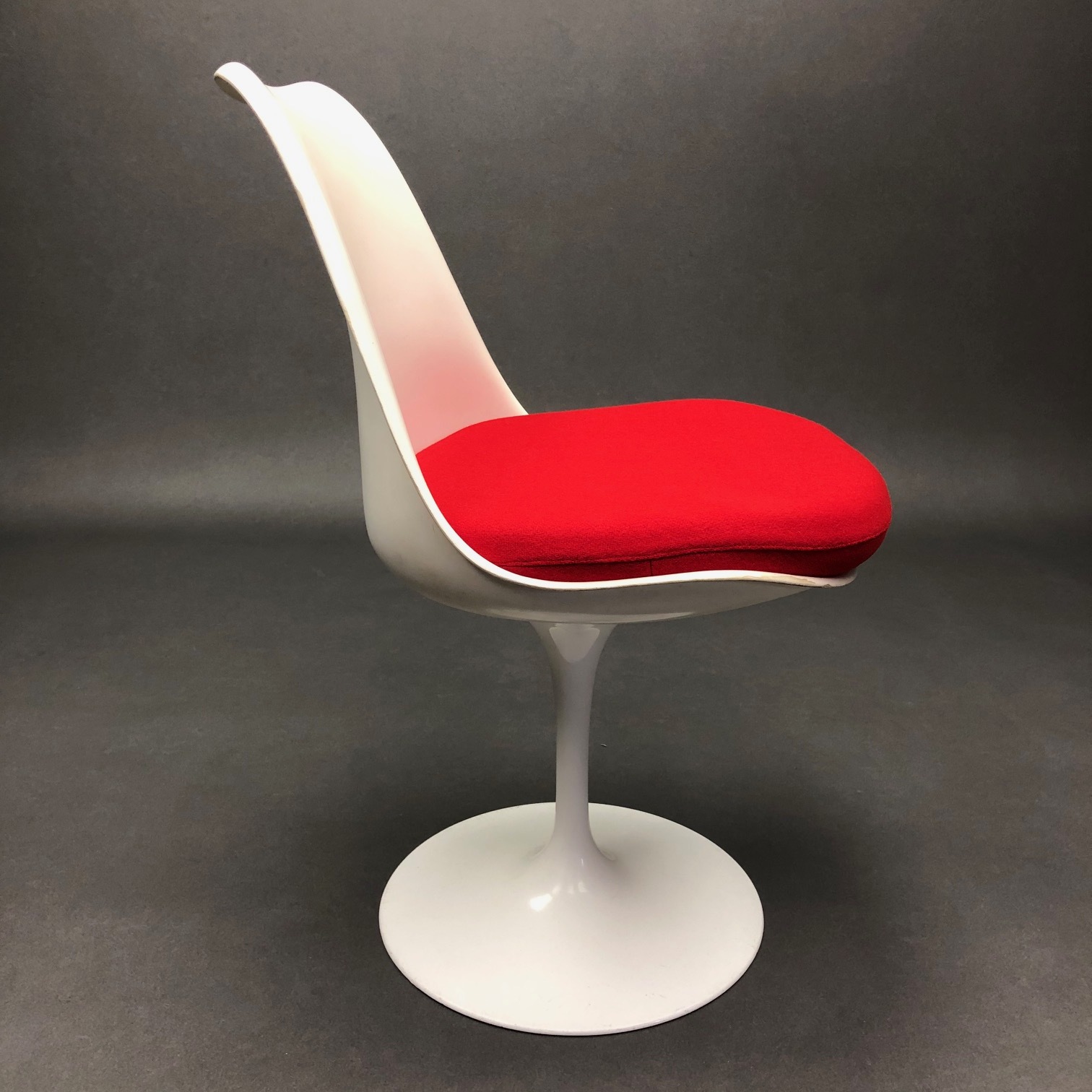 Lot de 4 Chaises Tulipe pivotante Eero Saarinen Knoll Lot de 4 Chaises Tulipe pivotante Eero Saarinen Knoll