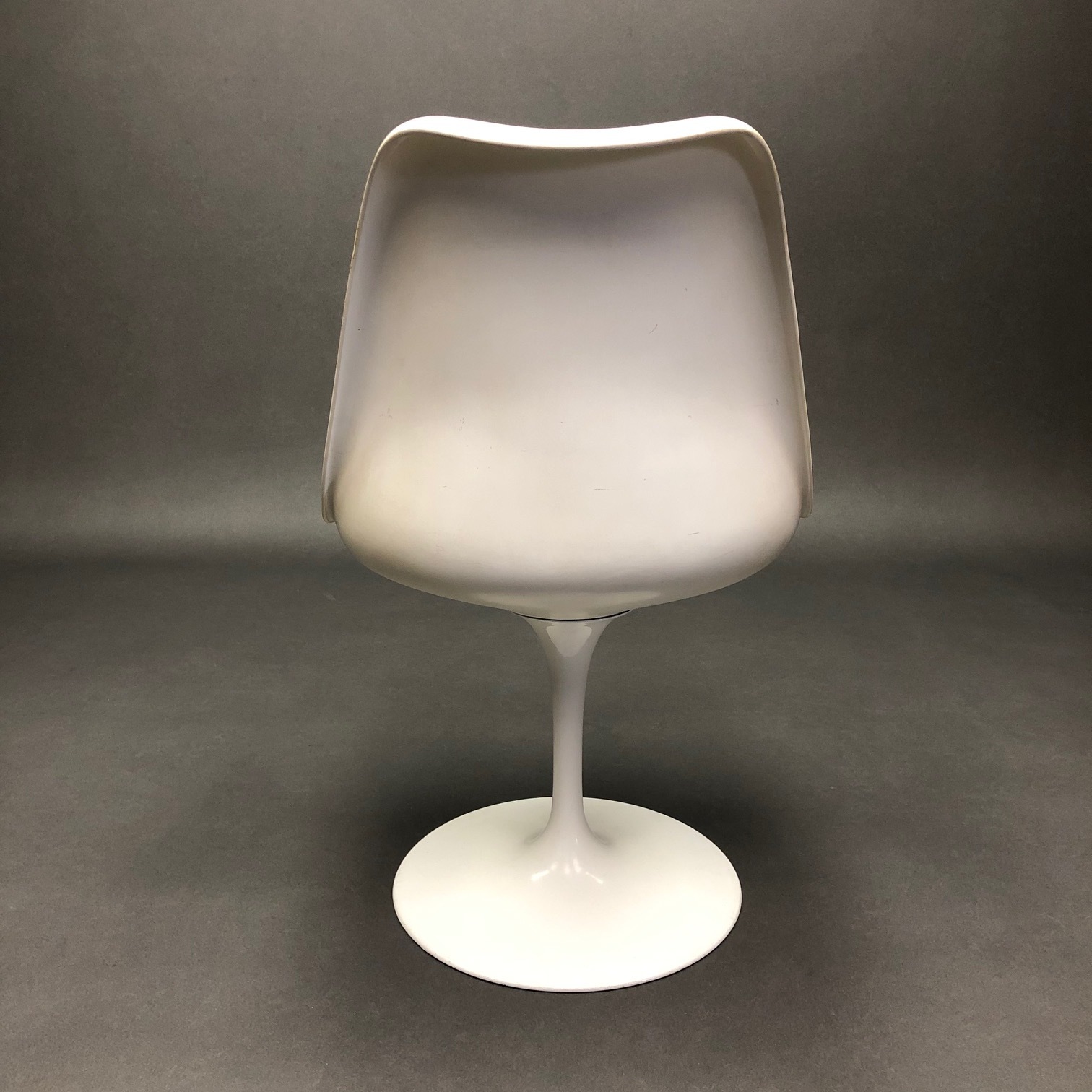 Lot de 4 Chaises Tulipe pivotante Eero Saarinen Knoll Lot de 4 Chaises Tulipe pivotante Eero Saarinen Knoll