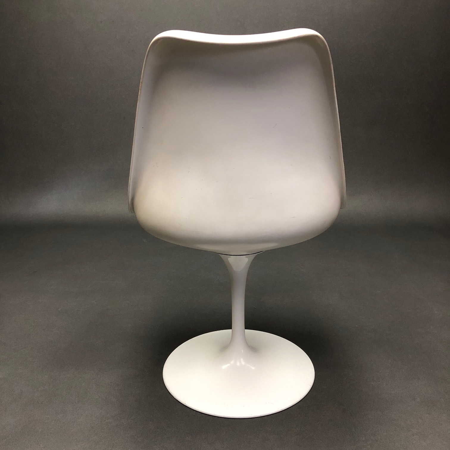 Lot de 4 Chaises Tulipe pivotante Eero Saarinen Knoll Lot de 4 Chaises Tulipe pivotante Eero Saarinen Knoll