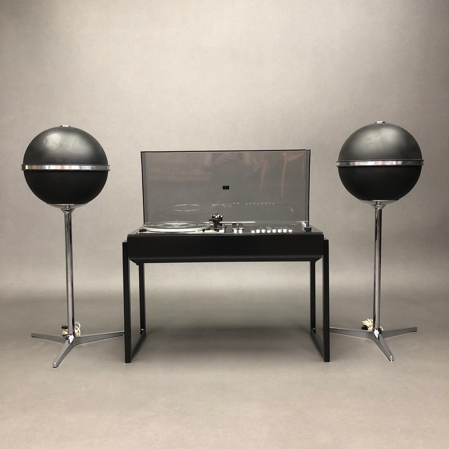 Ensemble Chaine Wega 3203 FET et une paire d’enceintes Grundig Audiorama 7000 Ensemble Chaine Wega 3203 FET et une paire d’enceintes Grundig Audiorama 7000