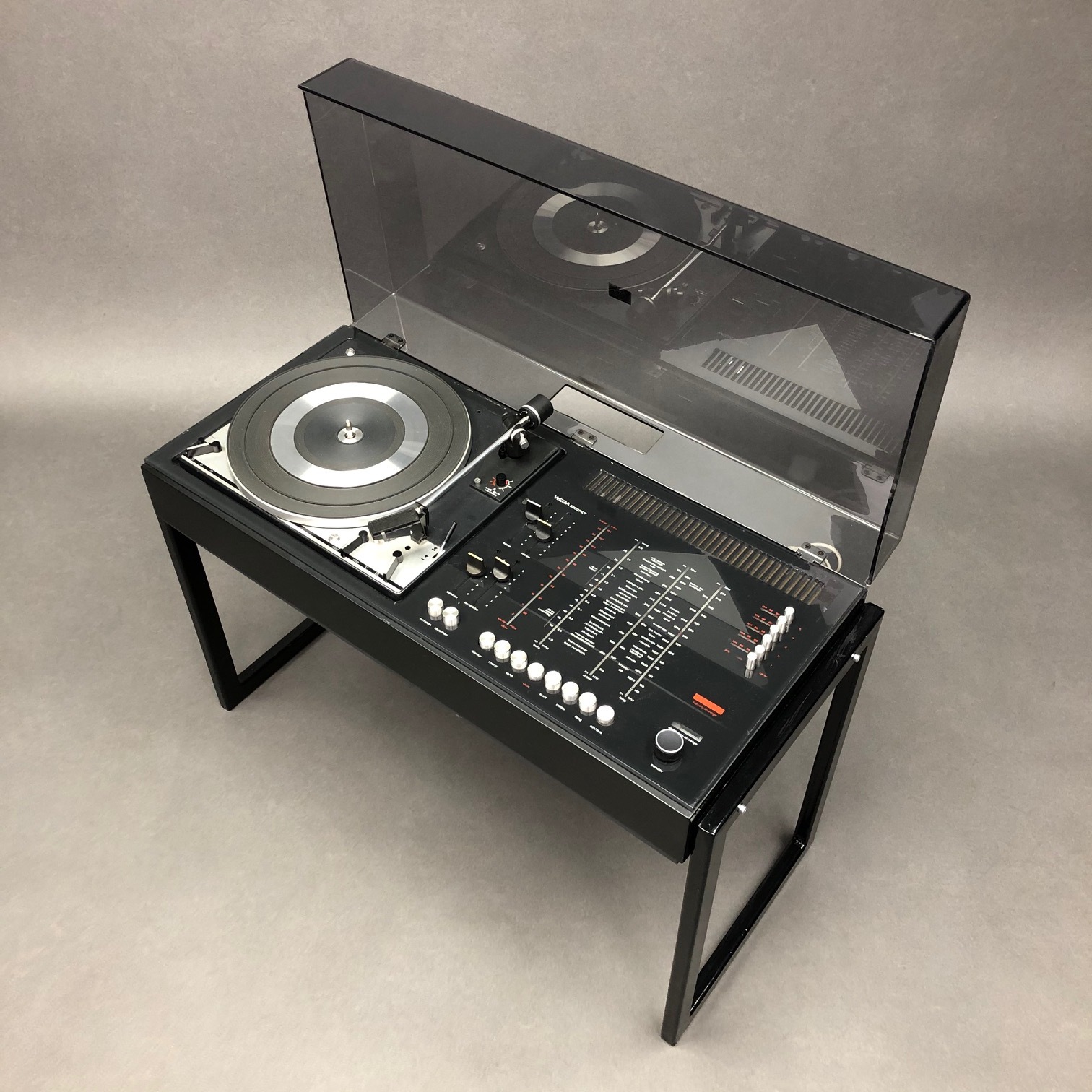 Ensemble Chaine Wega 3203 FET et une paire d’enceintes Grundig Audiorama 7000 Ensemble Chaine Wega 3203 FET et une paire d’enceintes Grundig Audiorama 7000