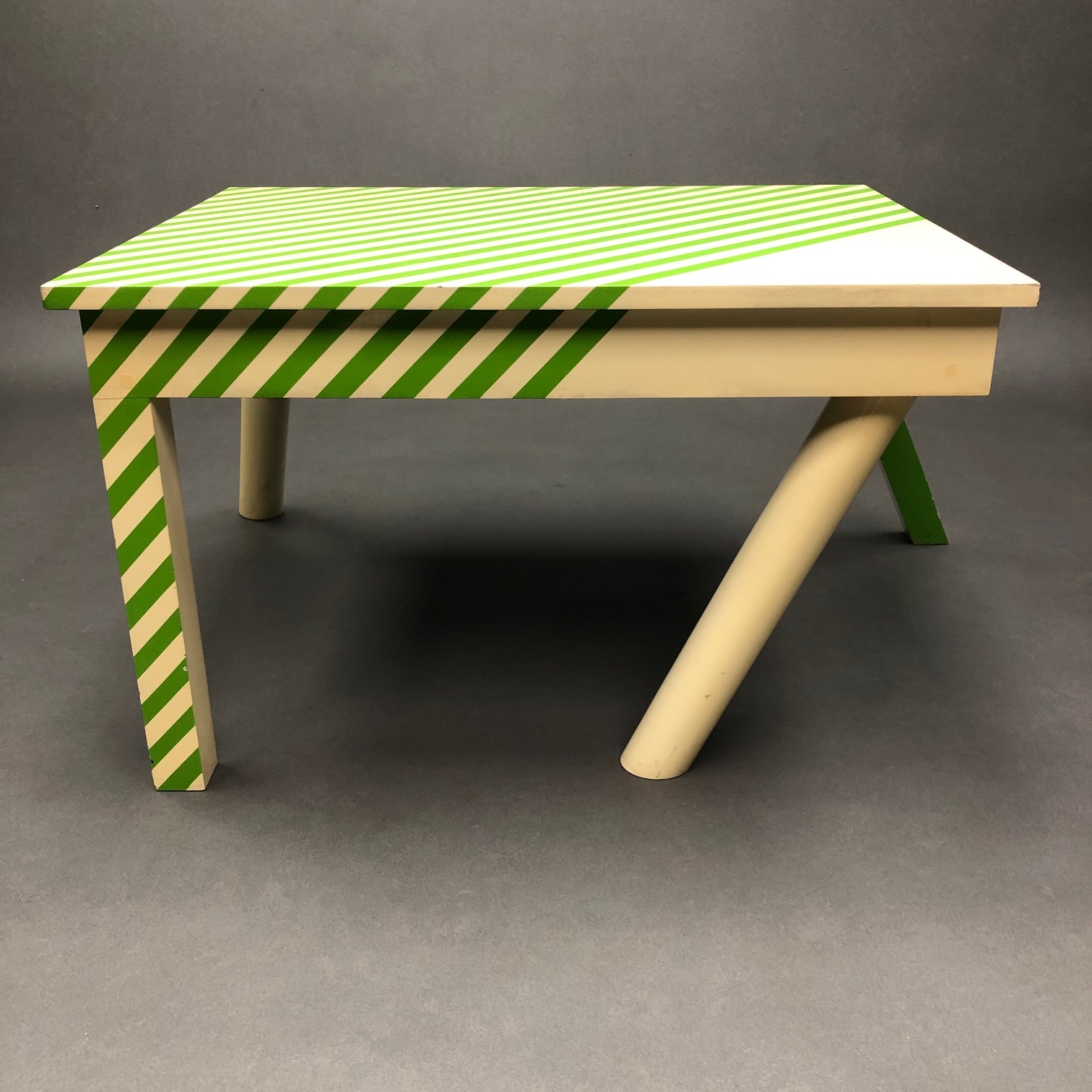Table basse La Marcheuse Pierre Sala série limitée 2/250 Table basse La Marcheuse Pierre Sala série limitée 2/250