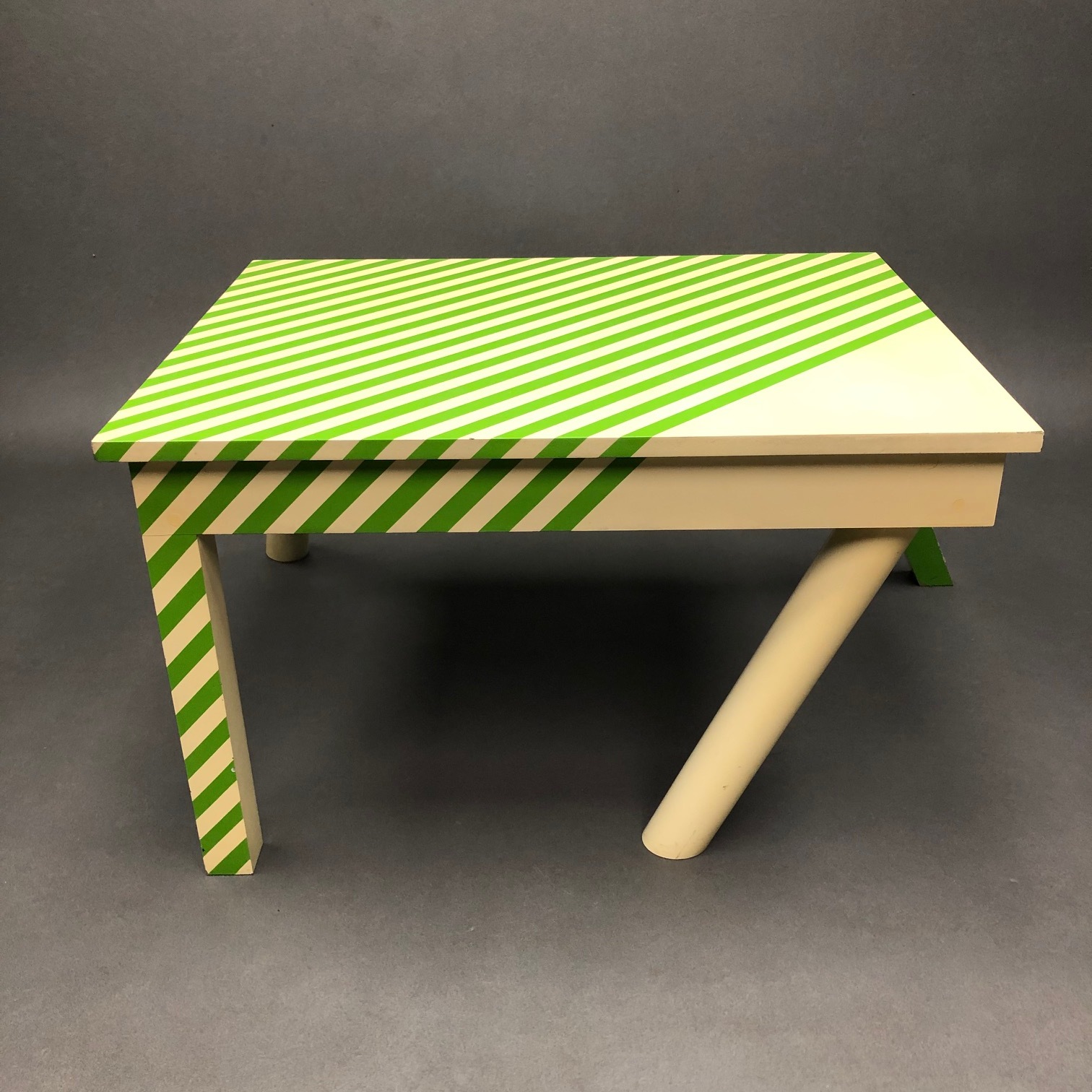 Table basse La Marcheuse Pierre Sala série limitée 2/250 Table basse La Marcheuse Pierre Sala série limitée 2/250