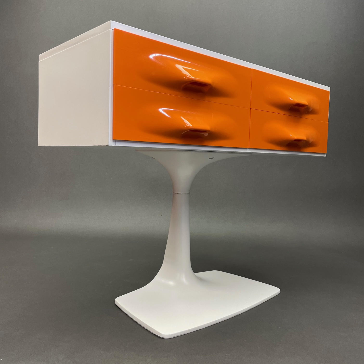 Console Raymond Loewy DF2000 Console Raymond Loewy DF2000