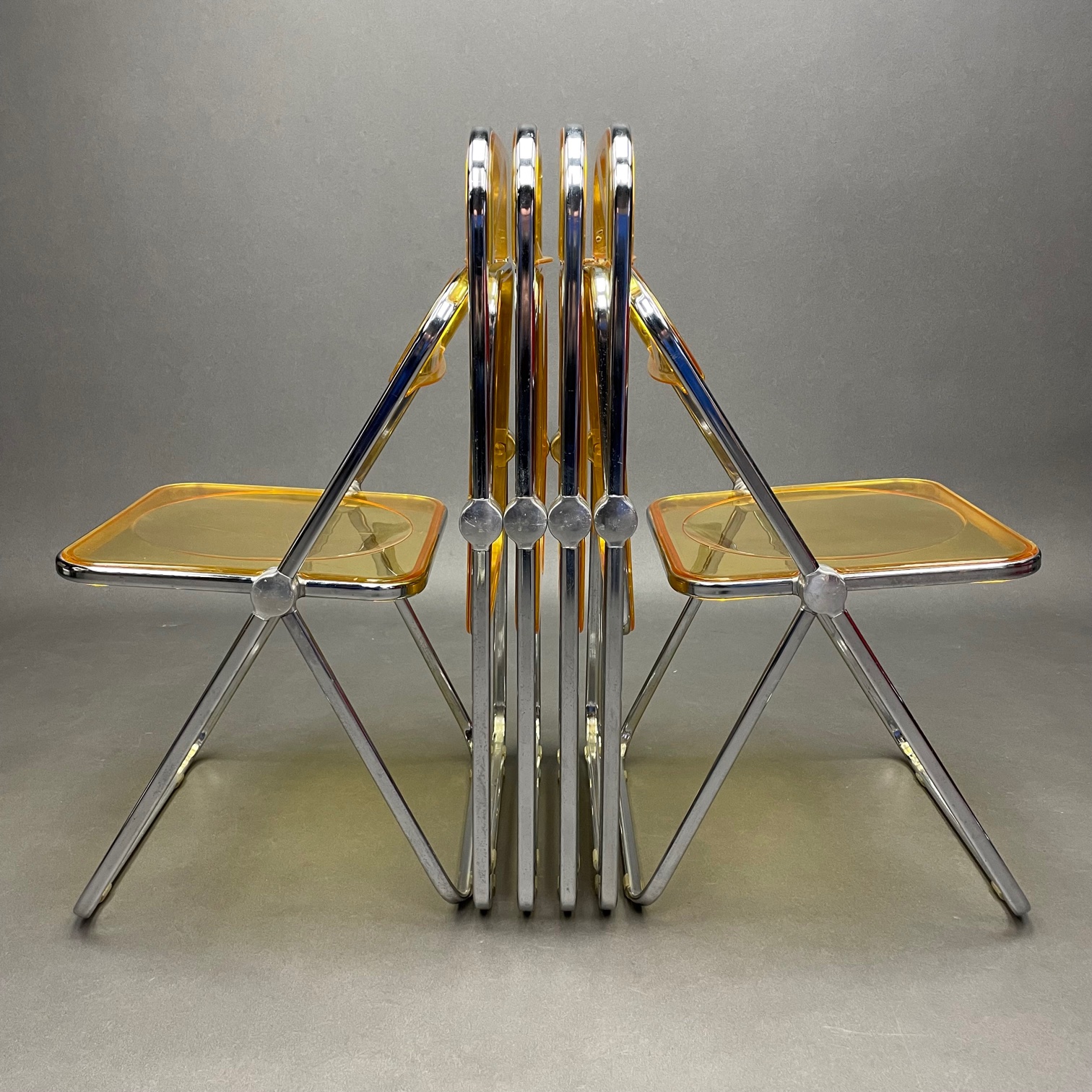 Lot de 6 Chaises Plia Jaune Giancarlo Piretti Anonima Castelli Lot de 6 Chaises Plia Jaune Giancarlo Piretti Anonima Castelli