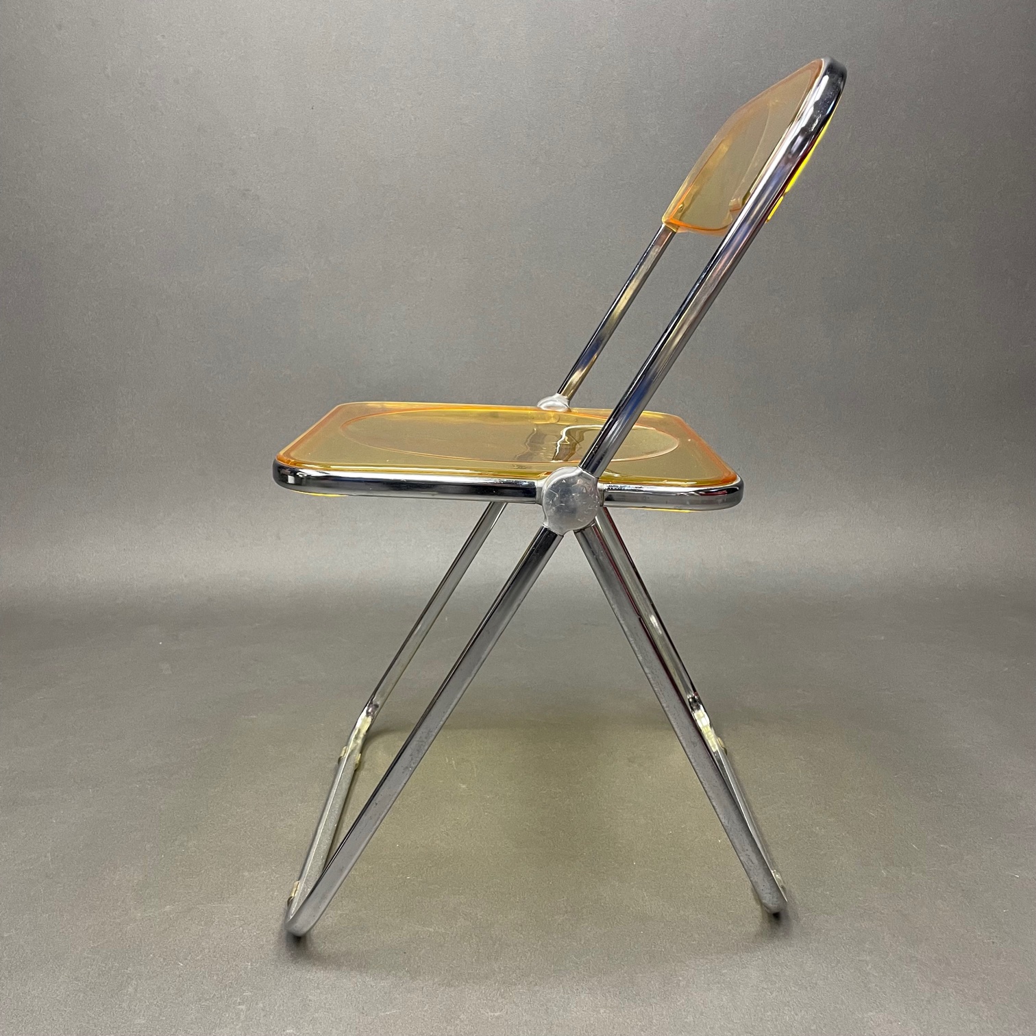 Lot de 6 Chaises Plia Jaune Giancarlo Piretti Anonima Castelli Lot de 6 Chaises Plia Jaune Giancarlo Piretti Anonima Castelli