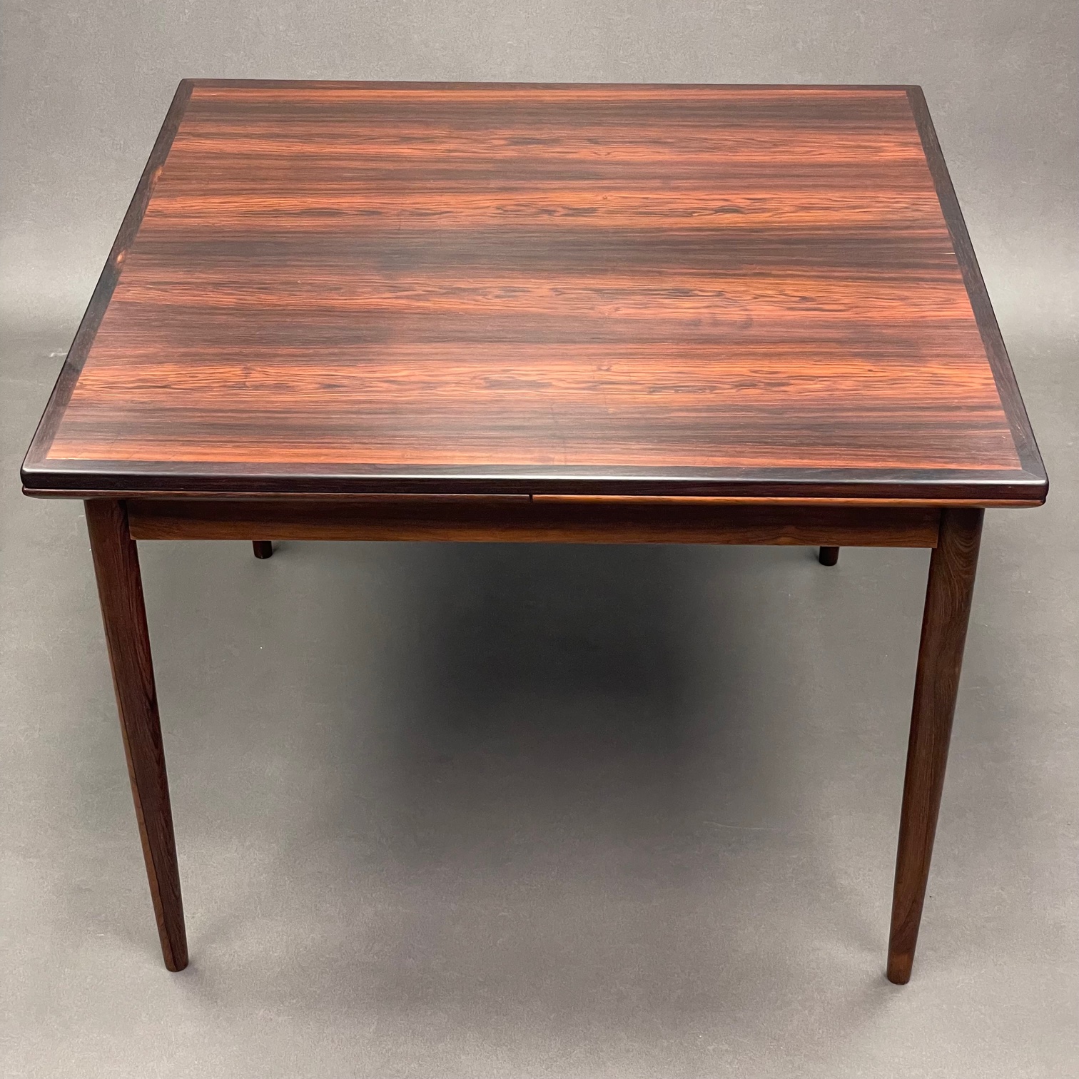 Table Møbelfabrik Danemark en Palissandre Svend Erik Jensens Table Møbelfabrik Danemark en Palissandre Svend Erik Jensens