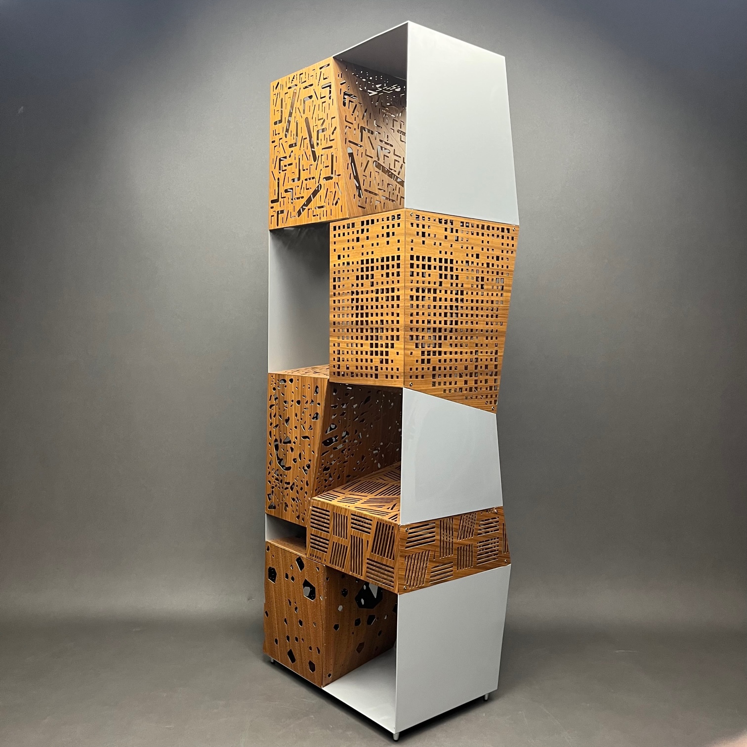 Bibliothèque/sculture Riddled Totem Steven Holl Horm Bibliothèque/sculture Riddled Totem Steven Holl Horm