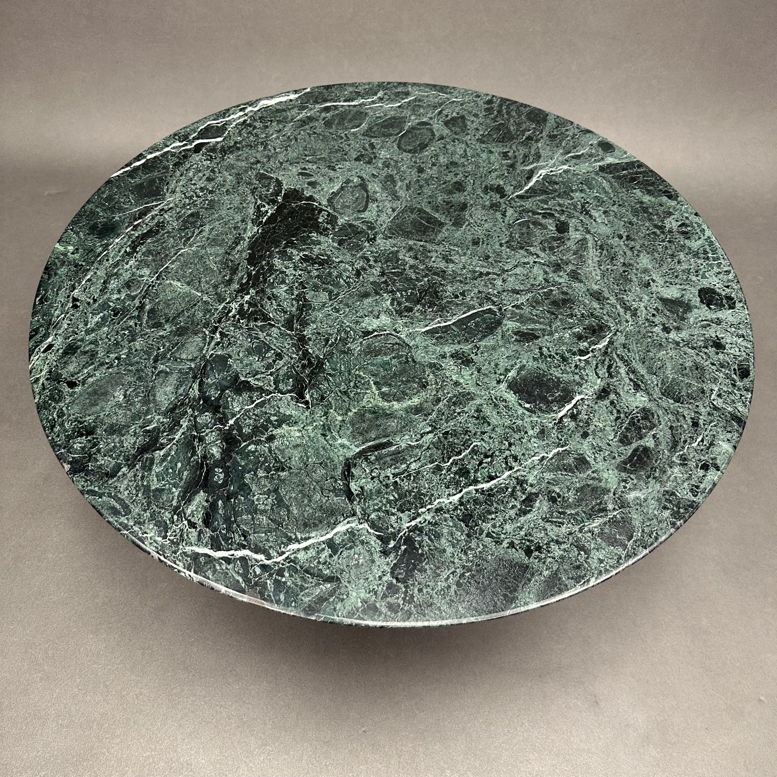 Table Basse Tulipe Ø91 marbre Verde Alpi Eero Saarinen Knoll Table Basse Tulipe Ø91 marbre Verde Alpi Eero Saarinen Knoll