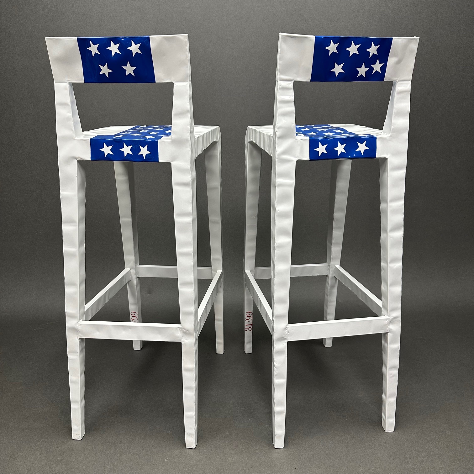 Lot de 2 Tabourets Mister Bugatti “America” Série limitée François Azambourg Cappellini N°31&32 Lot de 2 Tabourets Mister Bugatti “America” Série limitée François Azambourg Cappellini N°31&32