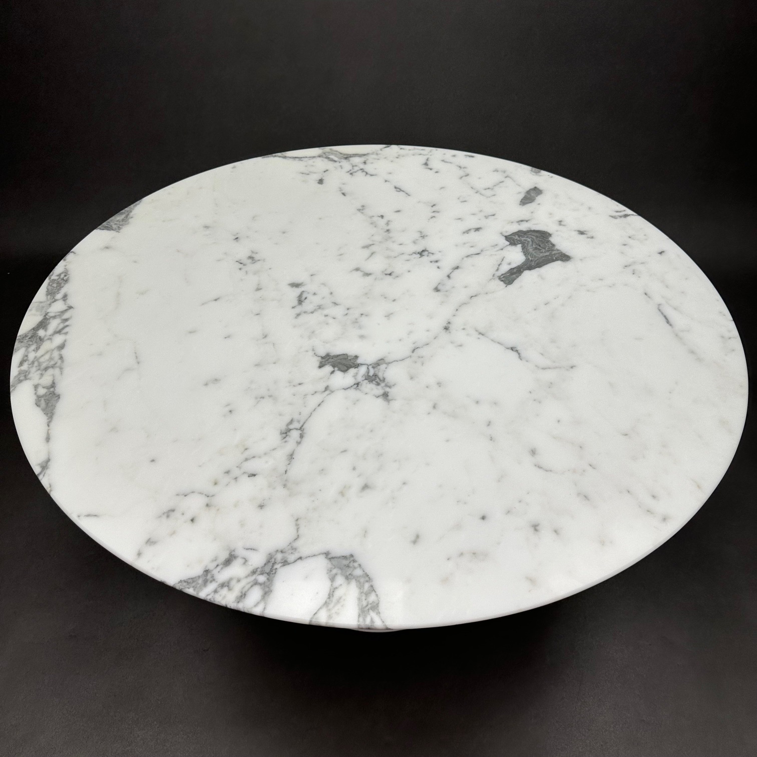 Table Tulipe Saarinen Marbre Arabescato Knoll diamètre 120 Table Tulipe Saarinen Marbre Arabescato Knoll diamètre 120
