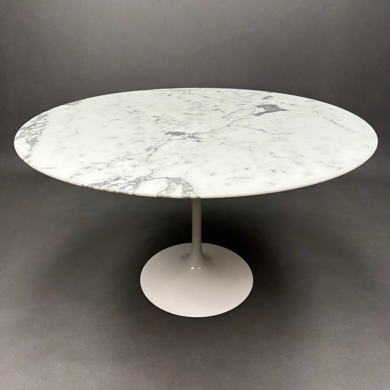 Table Tulipe Saarinen Marbre Arabescato Knoll diamètre 120 Table Tulipe Saarinen Marbre Arabescato Knoll diamètre 120