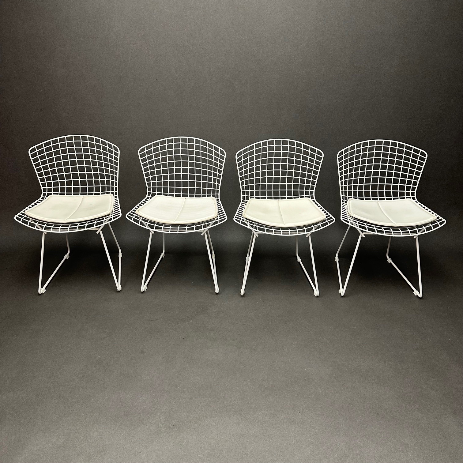 Lot de 4 Chaises Rilsan Blanc Harry Bertoia Knoll Lot de 4 Chaises Rilsan Blanc Harry Bertoia Knoll