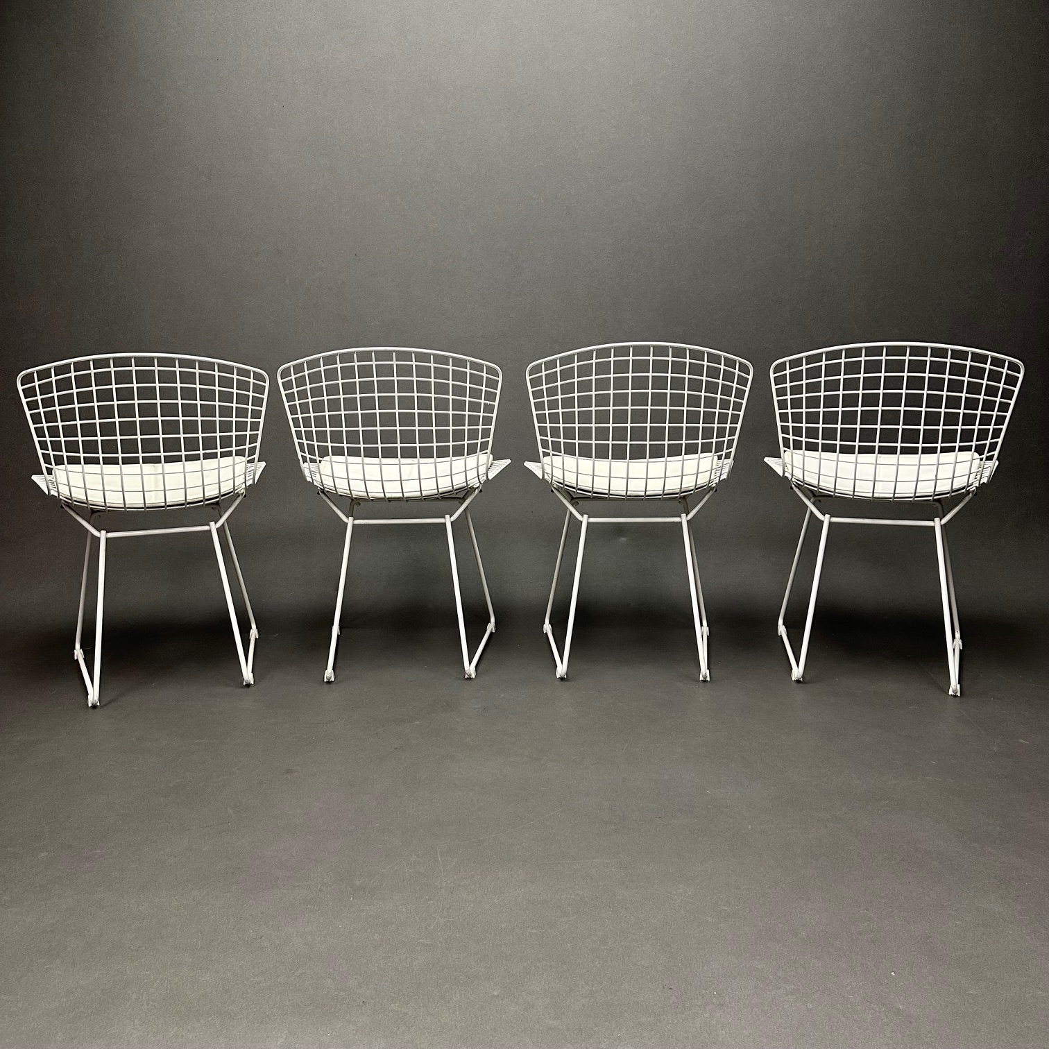 Lot de 4 Chaises Rilsan Blanc Harry Bertoia Knoll Lot de 4 Chaises Rilsan Blanc Harry Bertoia Knoll