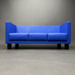 Canapé Moji cuir bleu Shigeru Uchida Poltrona Frau