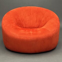 Fauteuil Pumpkin tissus alcantara pierre Paulin Ligne Roset
