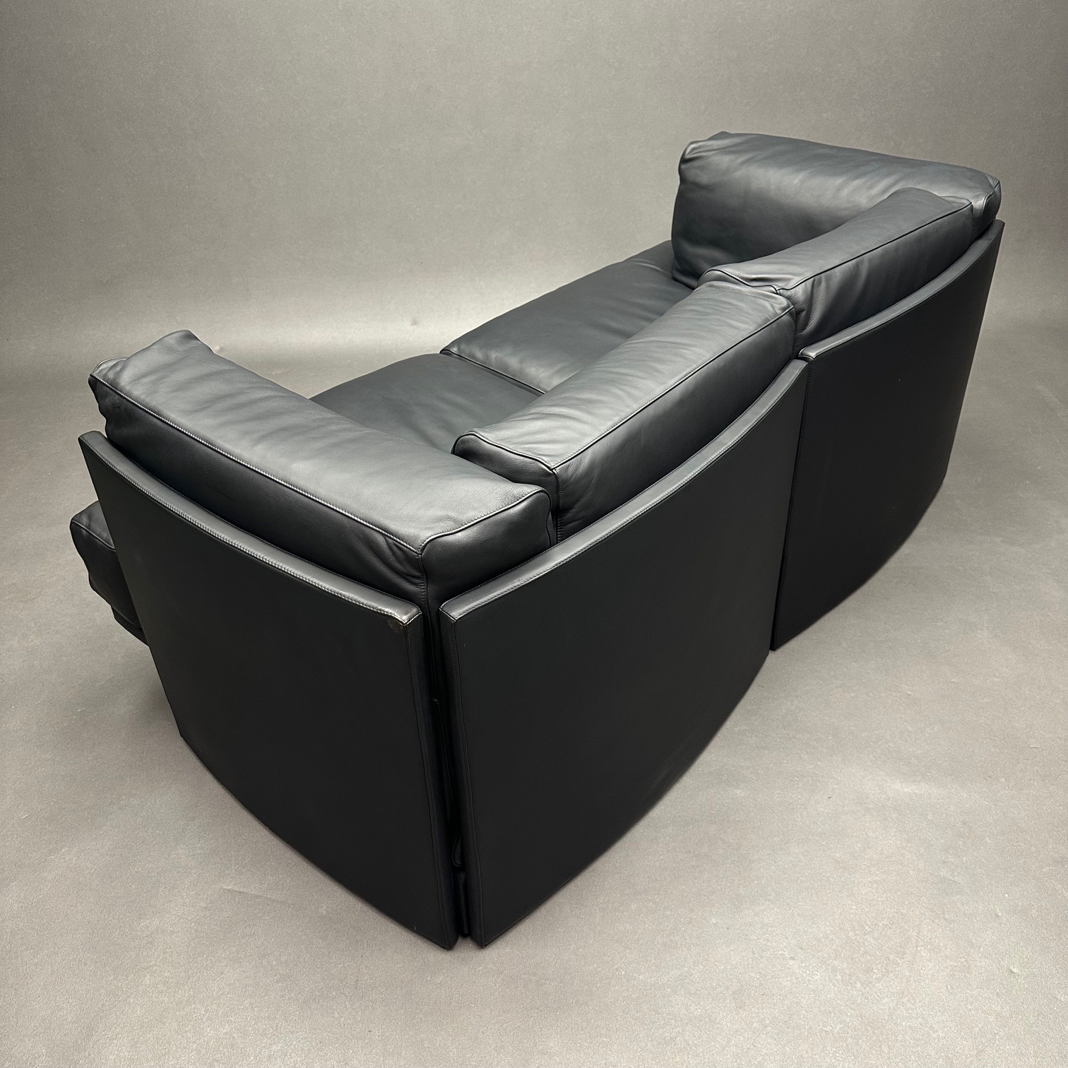 Canapé cuir noir Poltrona Frau