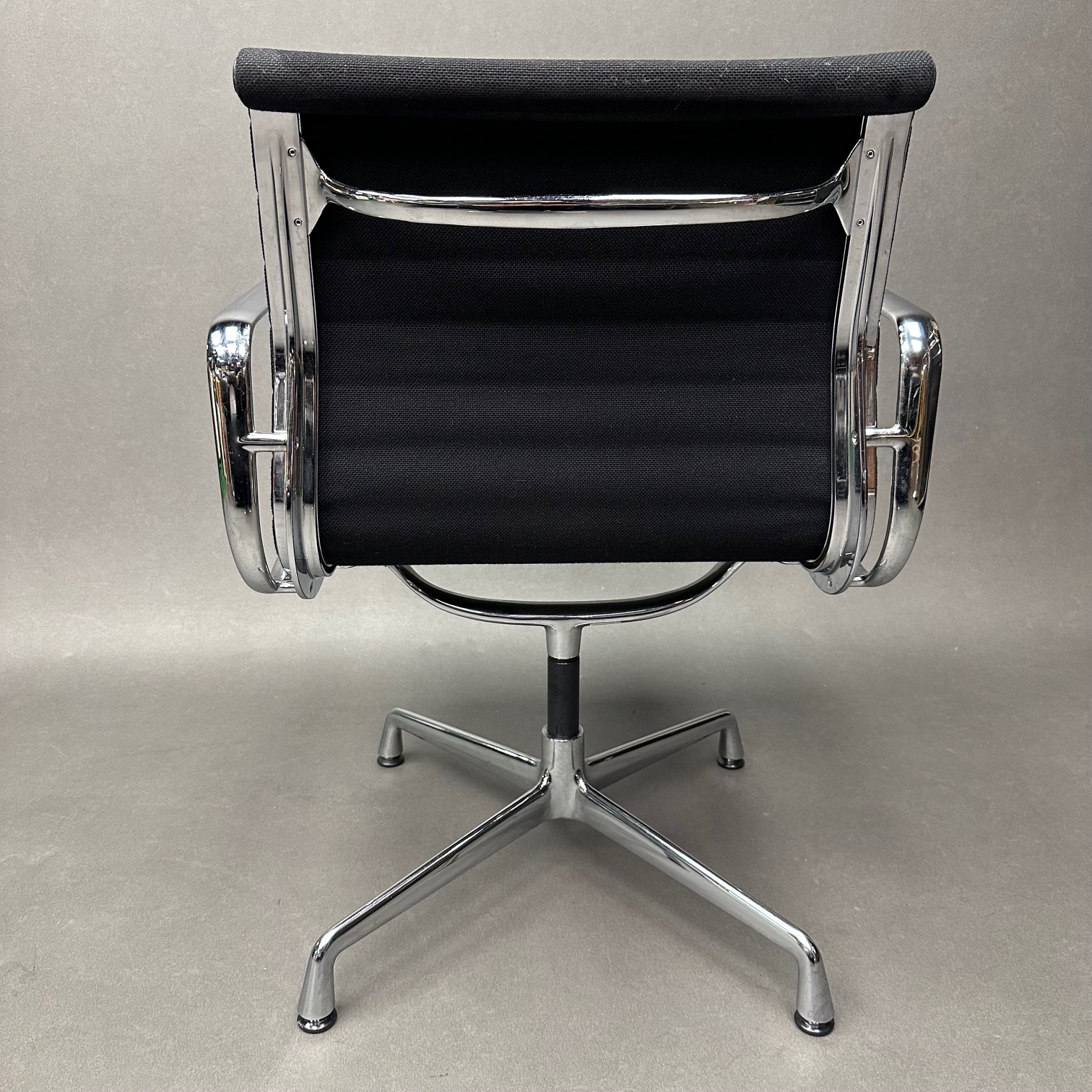 Fauteuil de bureau Aluminium chair EA 108 Charles & Ray Vitra