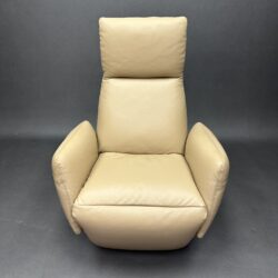 Fauteuil Pillow Poltrona Frau Style & Design Centre